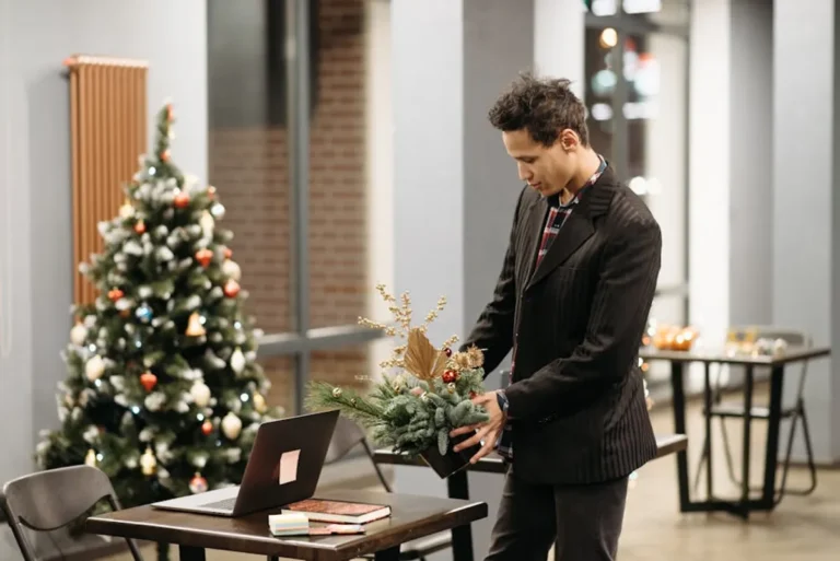 Best seasonal decor for busy adults