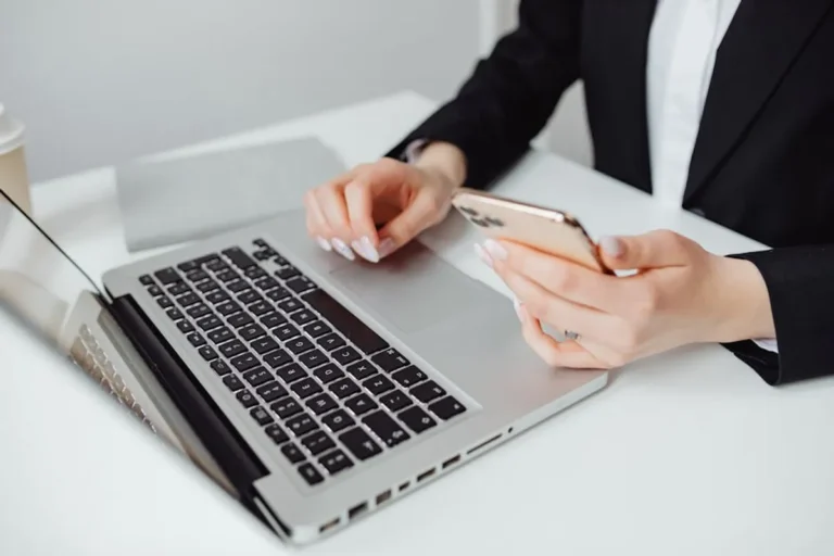 Digital Decluttering: Simple Ideas You Can Try This Week
