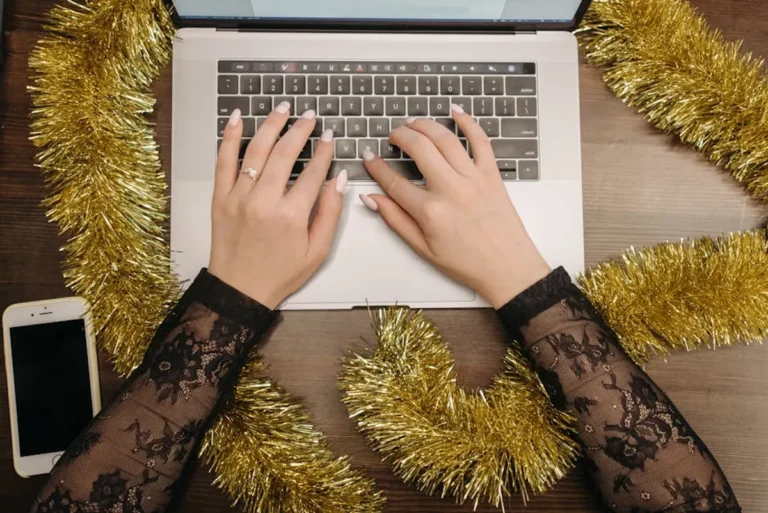 Holiday Planning Checklist for Couples
