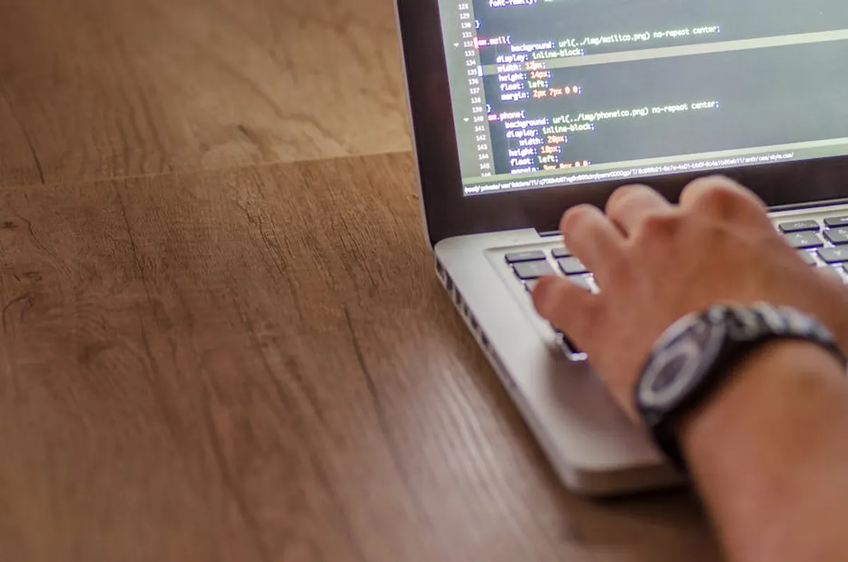 How to Tell If a Website Is Legit