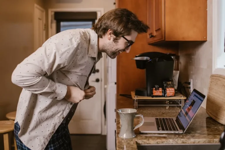 Morning Routines Checklist for Travel Lovers