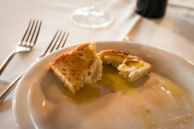 A Defence of the Long Lunch